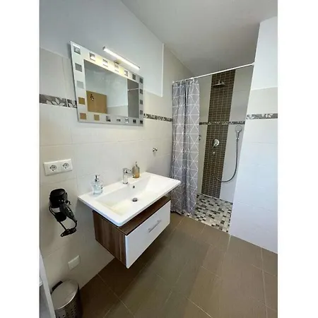 Holiday Crane's Nest Tatil Evi